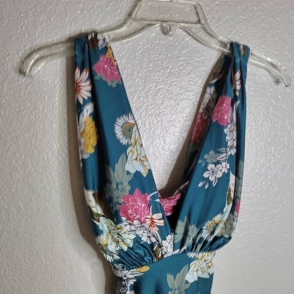 NWT ModCloth the Lauren floral cross back one piece swimsuit sz Xs - Picture 4 of 8